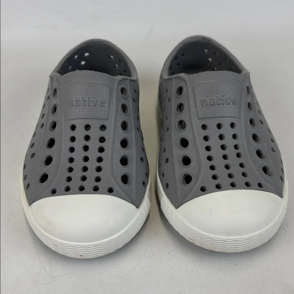 NATIVE Jefferson Gray SlipOn Water Shoes Size C4